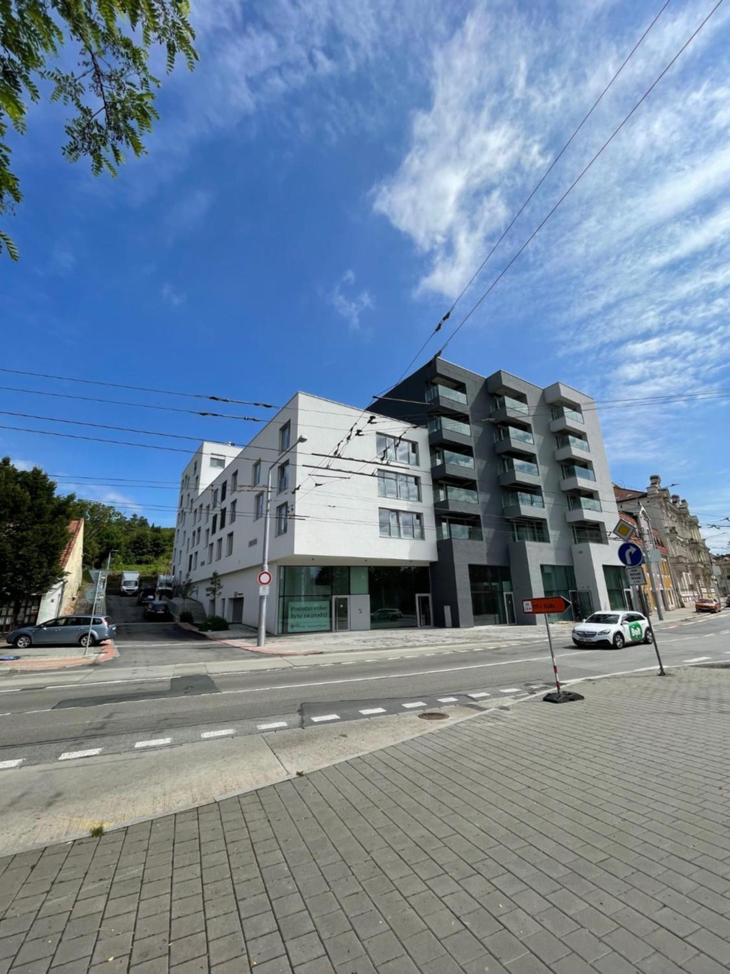 H52 Apartments Brno Esterno foto